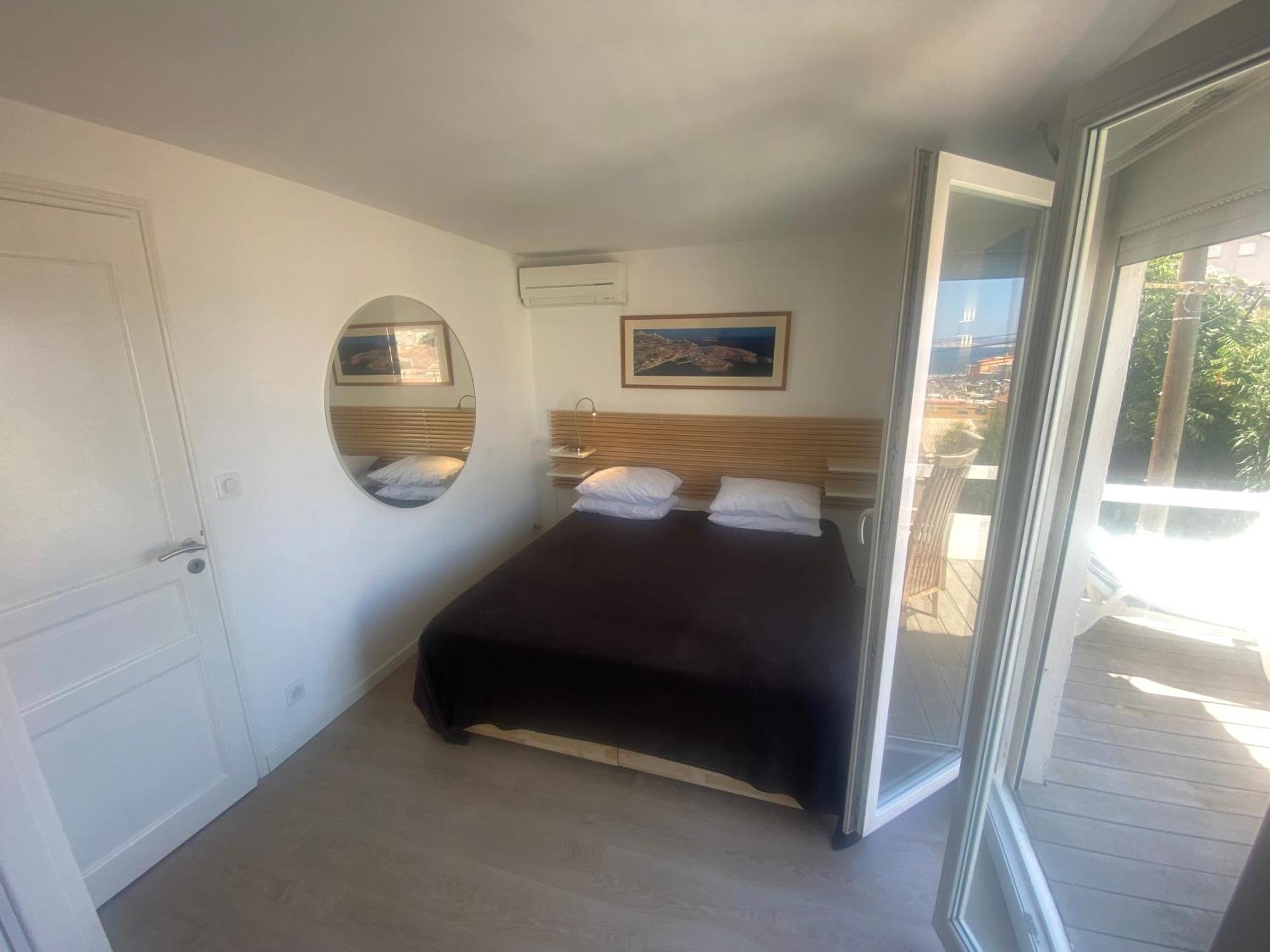 Au Coeur Du Parc National Du Massif Des Calanques, La Flibuste Des Goudes, Maison 2 Chambres, Climatisee, Jardins, Solarium, Proche Plage, Large Vue Mer Марсель Екстер'єр фото